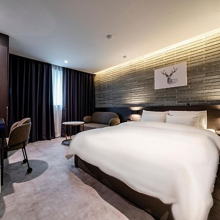 Urban Brown Hotel Chungju City Hall Экстерьер фото
