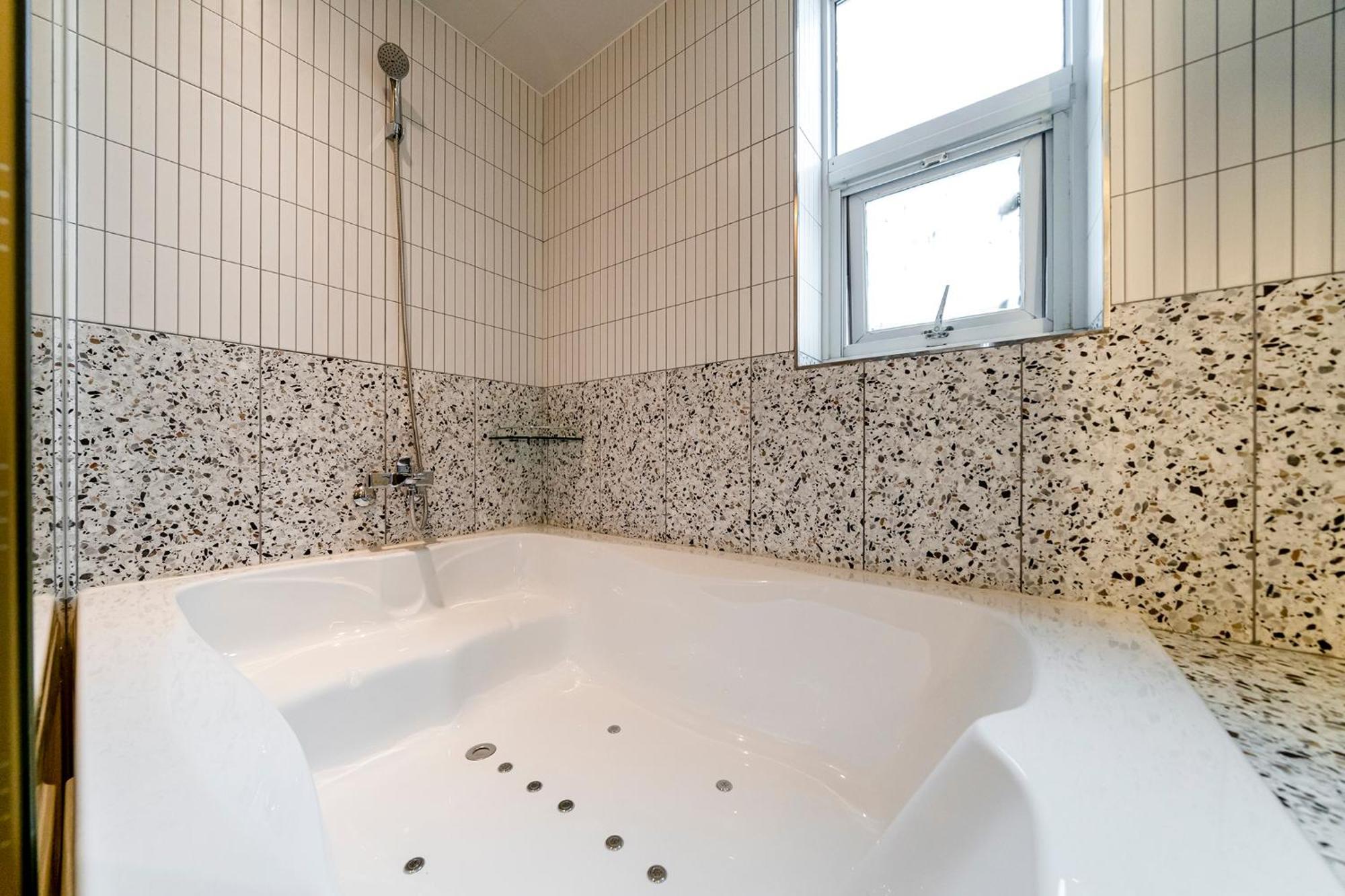 Urban Brown Hotel Chungju City Hall Экстерьер фото